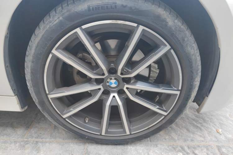 Used BMW 3 Series 2021 Facelifted 320Li M Sport Package Right Front Wheel Hub