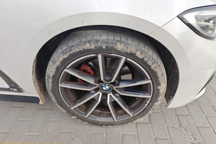 Used BMW 3 Series 2021 Facelifted 320Li M Sport Package Right Front Wheel Hub