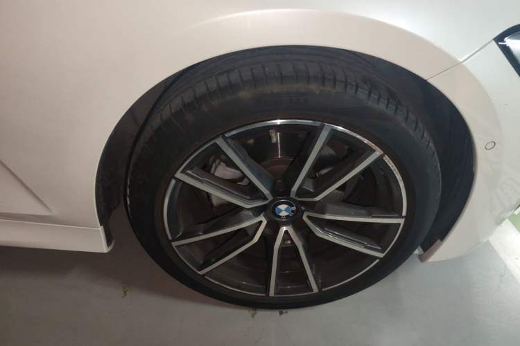 Used BMW 3 Series 2021 Restyled 325Li M Sport Package Right Front Wheel Hub