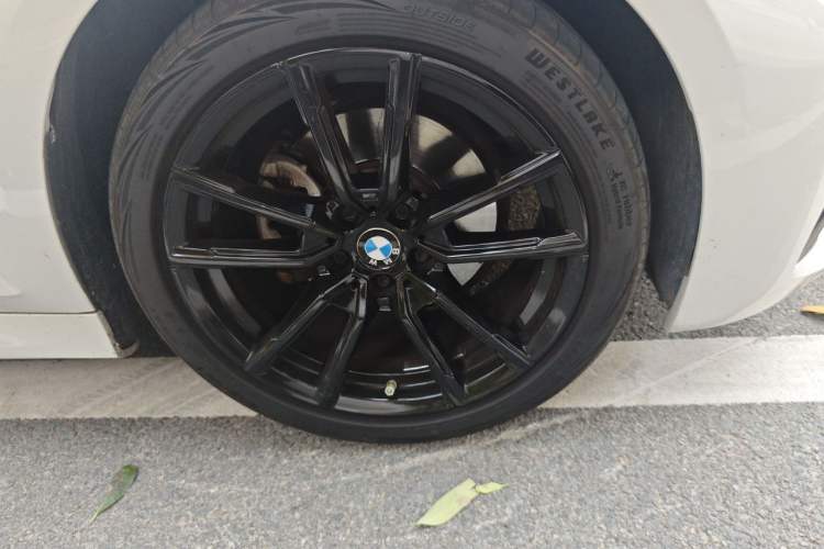 Used BMW 3 Series 2021 320Li M Sport Package Right Front Wheel Hub