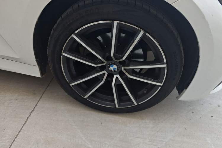 Used BMW 3 Series 2021 Second Facelift 320Li M Sport Package Right Front Wheel Hub