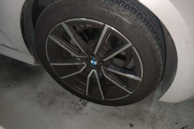 Used BMW 3 Series 2021 Restyled 325Li M Sport Package Right Front Wheel Hub