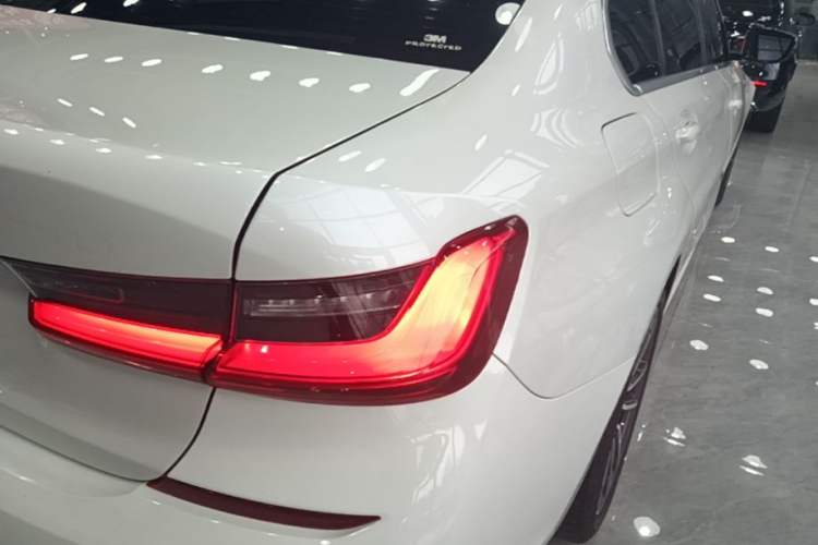 Used BMW 3 Series 2021 320Li M Sport Package Right Rear Taillight