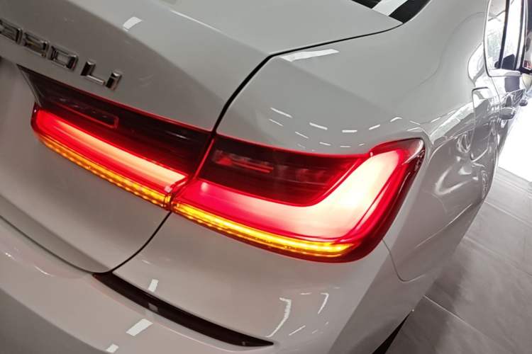 Used BMW 3 Series 2021 Second Facelift 320Li M Sport Package Right Rear Taillight
