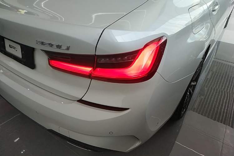 Used BMW 3 Series 2021 320Li M Sport Package Right Rear Taillight