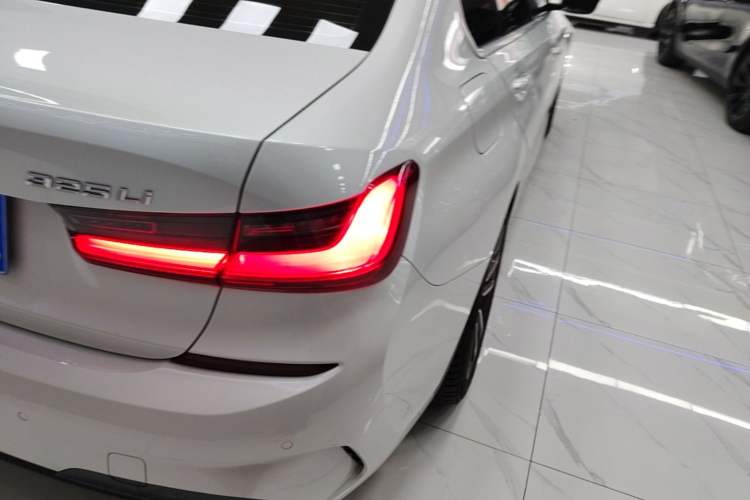 Used BMW 3 Series 2021 Second Facelift 325Li M Sport Package Right Rear Taillight