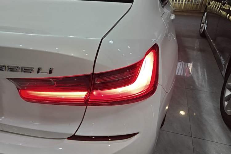 Used BMW 3 Series 2021 325Li M Sport Package Right Rear Taillight