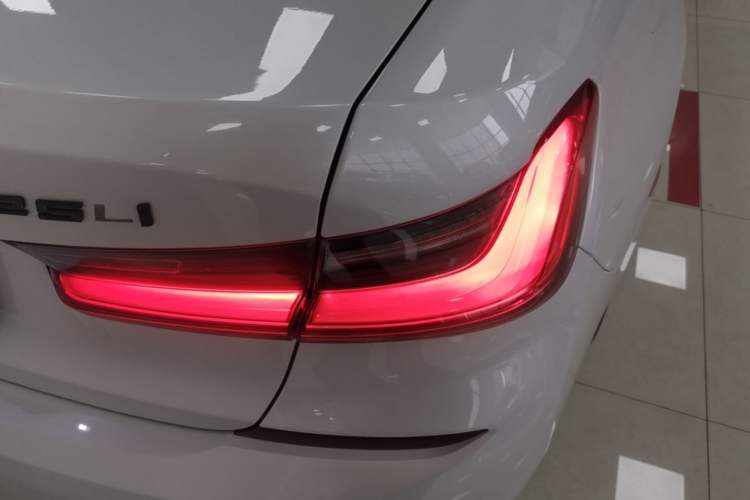 Used BMW 3 Series 2021 325Li M Sport Package Right Rear Taillight