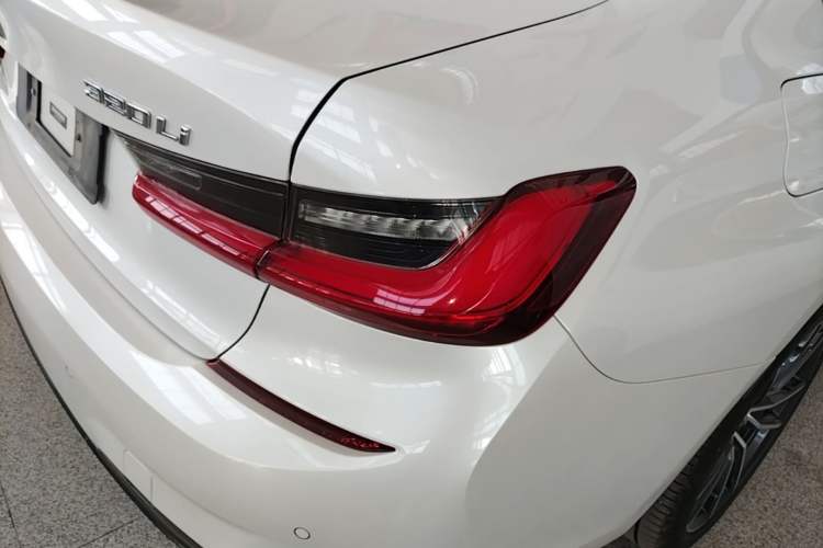 Used BMW 3 Series 2021 320Li M Sport Package Right Rear Taillight