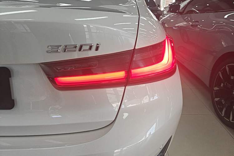 Used BMW 3 Series 2021 Second Facelift 320i Sport Package Right Rear Taillight