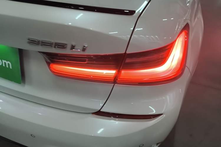 Used BMW 3 Series 2021 Second Facelift 325Li M Sport Night Edition Package Right Rear Taillight