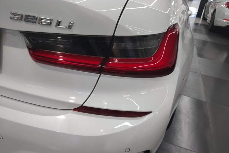 Used BMW 3 Series 2021 Second Facelift 325Li M Sport Package Right Rear Taillight