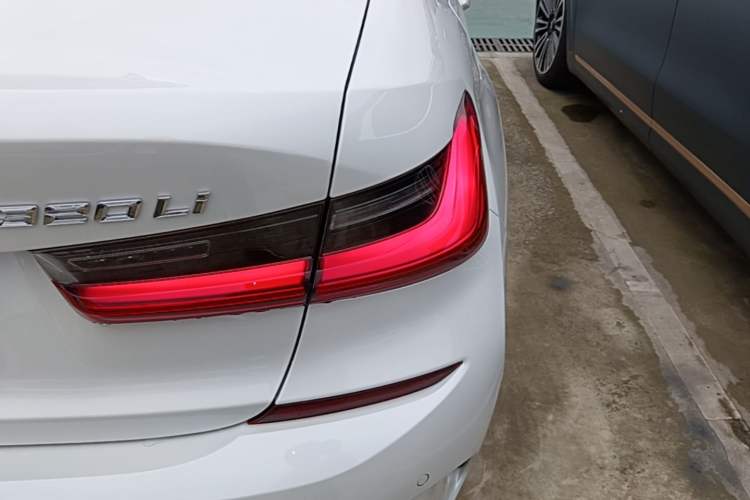 Used BMW 3 Series 2021 Facelifted 320Li M Sport Package Right Rear Taillight
