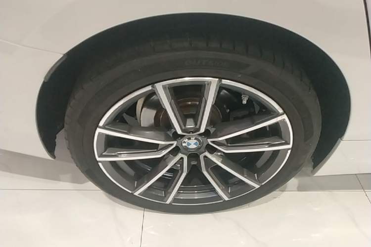 Used BMW 3 Series 2021 320Li M Sport Package Right Rear Wheel Hub