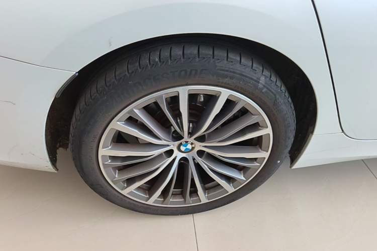 Used BMW 3 Series 2021 320i Sport Package Right Rear Wheel Hub