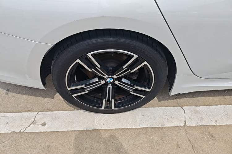 Used BMW 3 Series 2021 325i M Sport Package Right Rear Wheel Hub