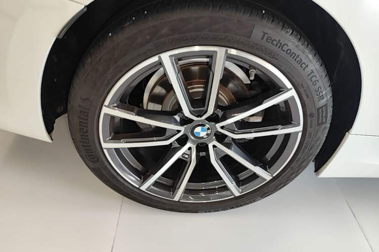 Used BMW 3 Series 2021 325Li M Sport Package Right Rear Wheel Hub