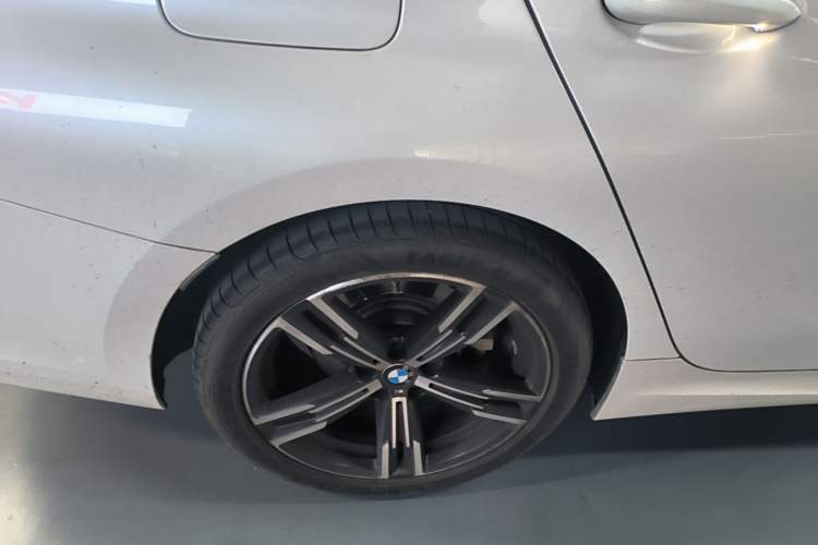 Used BMW 3 Series 2021 Restyled 325i M Sport Package Right Rear Wheel Hub
