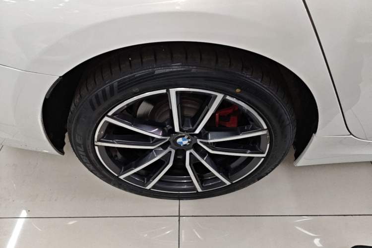 Used BMW 3 Series 2021 Second Facelift 320Li M Sport Package Right Rear Wheel Hub