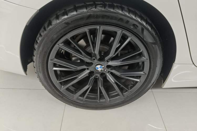 Used BMW 3 Series 2021 Facelifted 325Li M Sport Night Edition Package Right Rear Wheel Hub