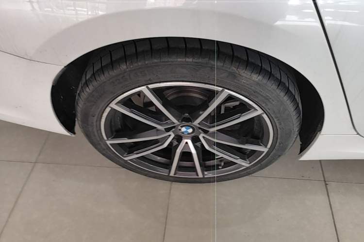 Used BMW 3 Series 2021 325Li M Sport Package Right Rear Wheel Hub