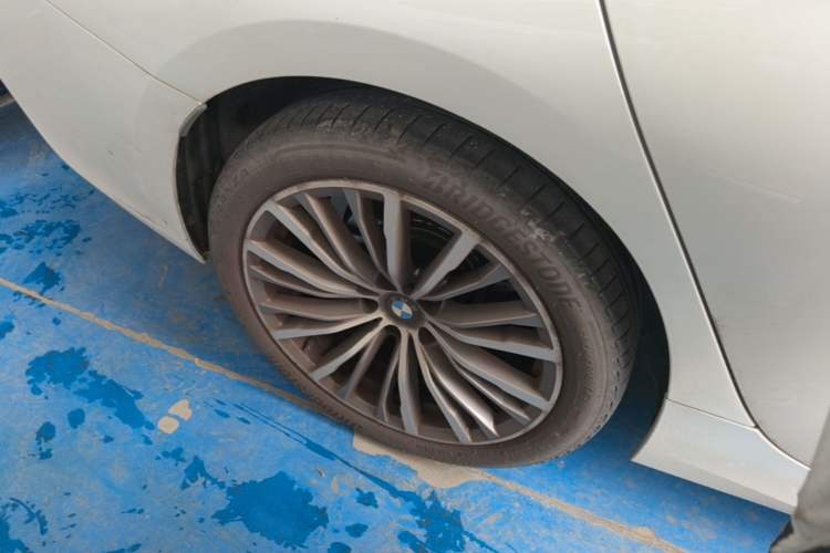 Used BMW 3 Series 2021 320i Sport Package Right Rear Wheel Hub