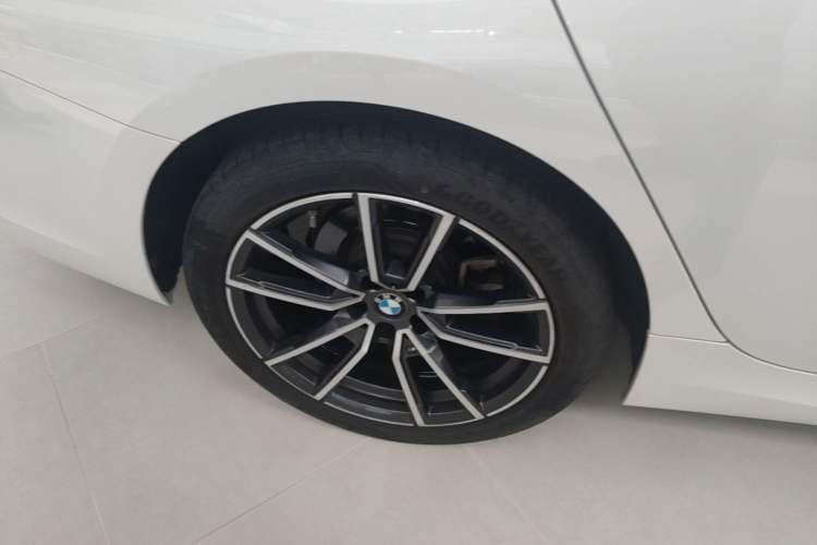 Used BMW 3 Series 2021 325Li M Sport Package Right Rear Wheel Hub