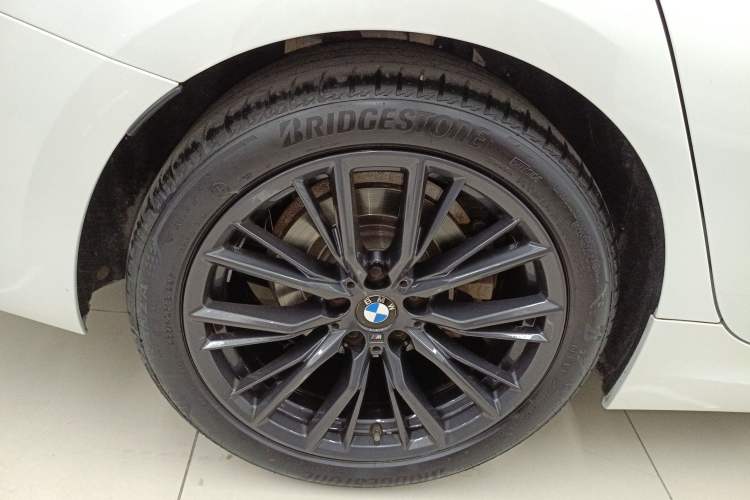 Used BMW 3 Series 2021 Facelifted 325Li M Sport Night Edition Package Right Rear Wheel Hub