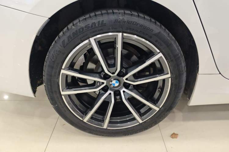 Used BMW 3 Series 2021 Second Facelift 320Li M Sport Package Right Rear Wheel Hub
