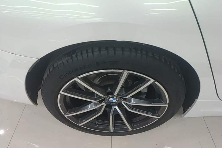 Used BMW 3 Series 2021 320Li M Sport Package Right Rear Wheel Hub