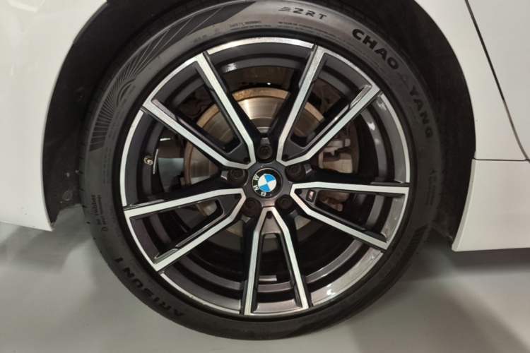 Used BMW 3 Series 2021 Facelifted 320Li M Sport Package Right Rear Wheel Hub