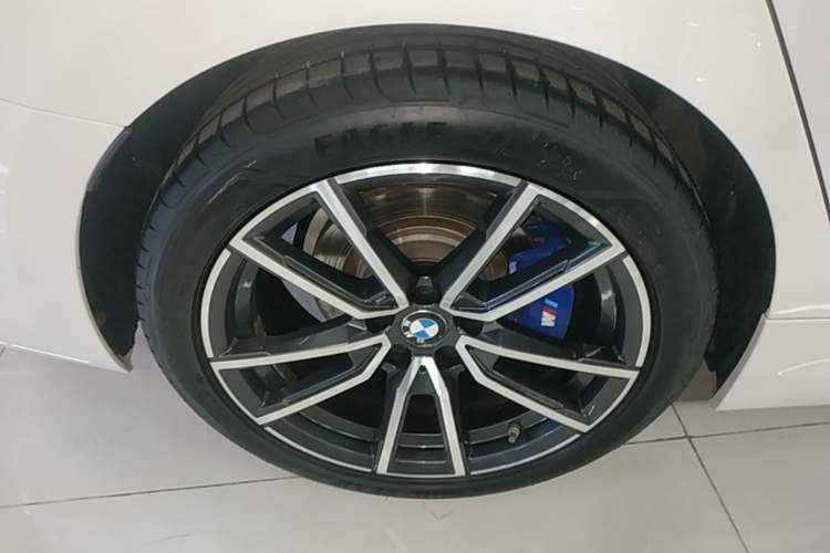 Used BMW 3 Series 2021 Second Facelift 325Li M Sport Package Right Rear Wheel Hub