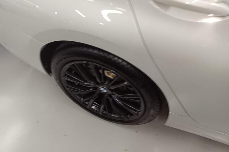 Used BMW 3 Series 2021 330i M Sport Night Edition Right Rear Wheel Hub