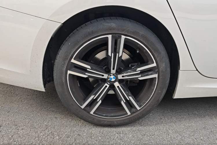 Used BMW 3 Series 2021 325i M Sport Package Right Rear Wheel Hub