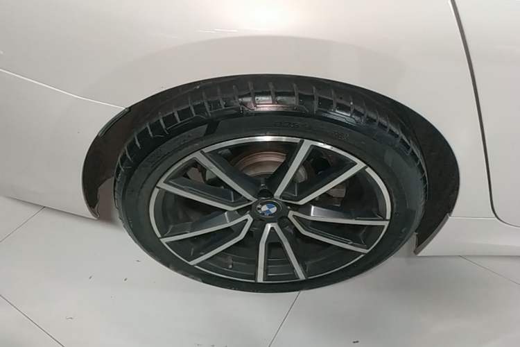 Used BMW 3 Series 2021 325Li M Sport Package Right Rear Wheel Hub