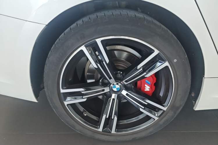 Used BMW 3 Series 2021 Second Facelift 325i M Sport Package Right Rear Wheel Hub