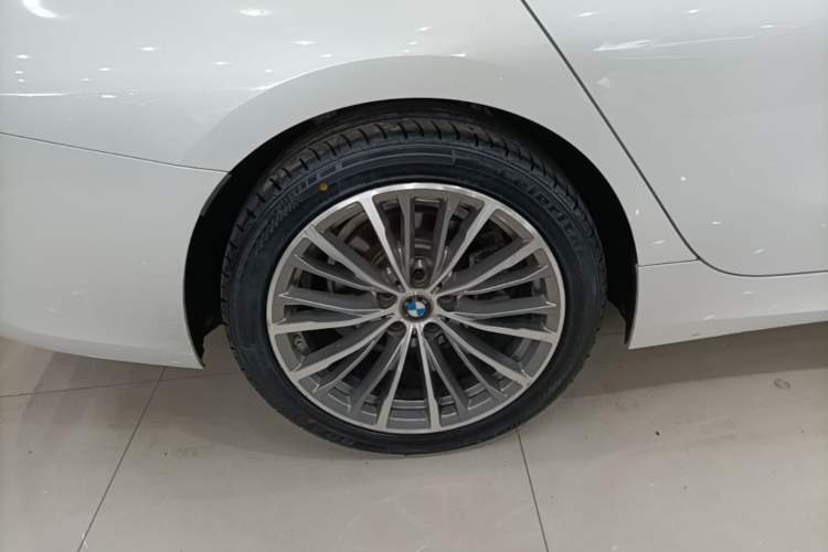 Used BMW 3 Series 2021 Restyled 320i Sport Package Right Rear Wheel Hub