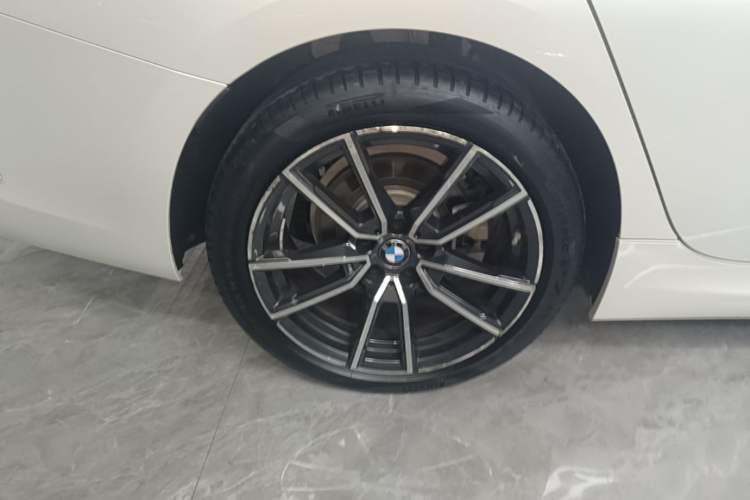 Used BMW 3 Series 2021 325Li M Sport Package Right Rear Wheel Hub