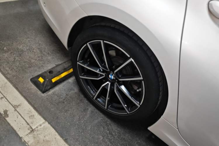 Used BMW 3 Series 2021 Second Facelift 325Li M Sport Package Right Rear Wheel Hub