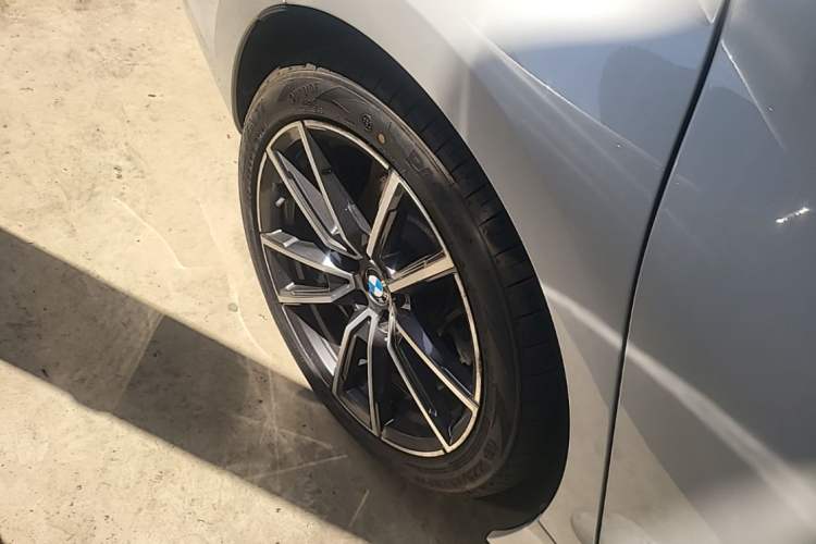 Used BMW 3 Series 2021 Second Facelift 325Li M Sport Package Right Rear Wheel Hub