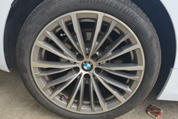 Used BMW 3 Series 2021 320i Sport Package Right Rear Wheel Hub