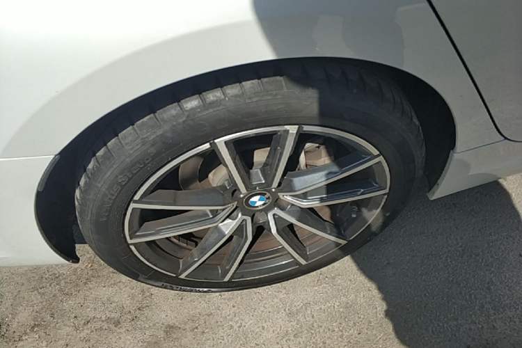 Used BMW 3 Series 2021 Second Facelift 325Li M Sport Package Right Rear Wheel Hub