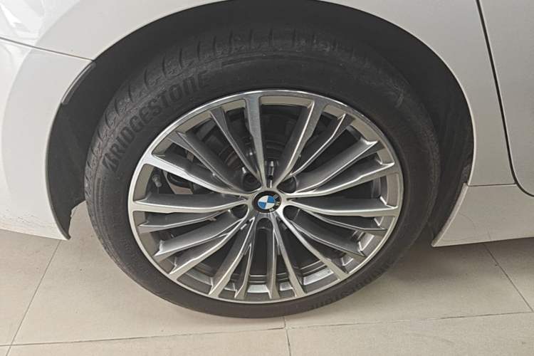 Used BMW 3 Series 2021 Second Facelift 320i Sport Package Right Rear Wheel Hub
