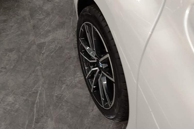 Used BMW 3 Series 2021 Restyled 325Li M Sport Package Right Rear Wheel Hub