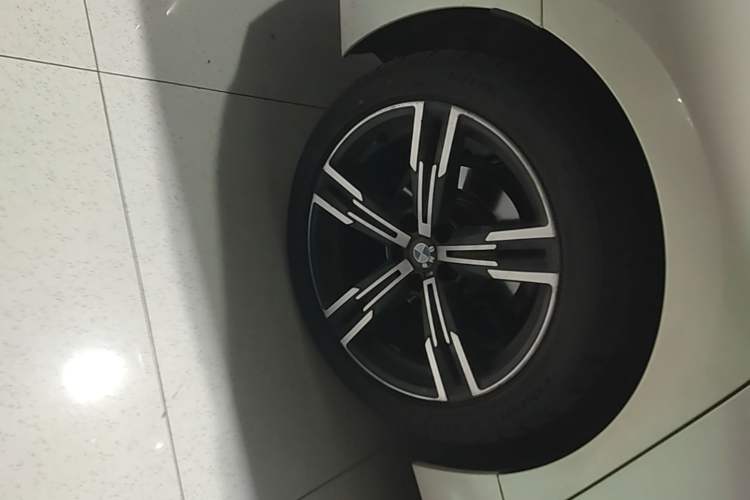Used BMW 3 Series 2021 325i M Sport Package Right Rear Wheel Hub