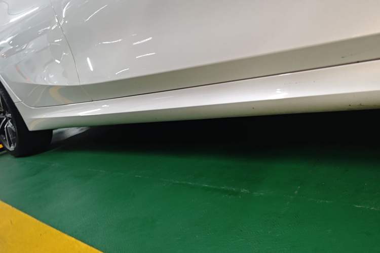 Used BMW 3 Series 2021 Facelifted 320Li M Sport Package Right Side Sill