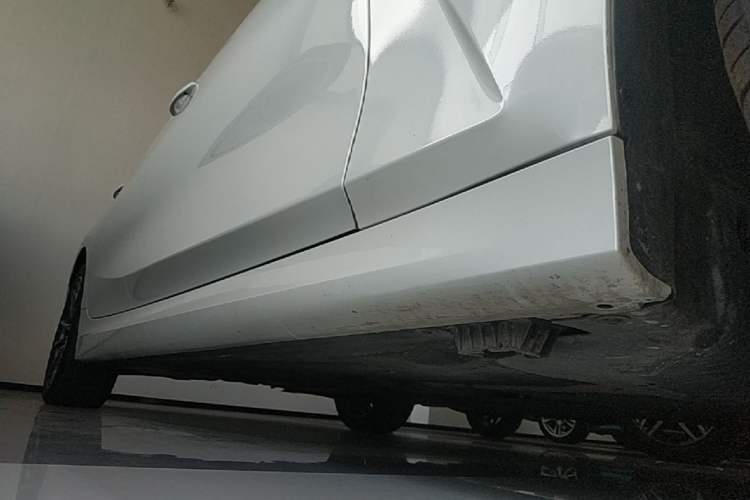 Used BMW 3 Series 2021 320Li M Sport Package Right Side Sill