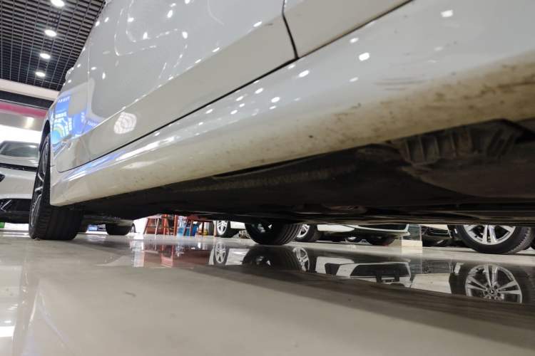 Used BMW 3 Series 2021 Second Facelift 320Li M Sport Package Right Side Sill