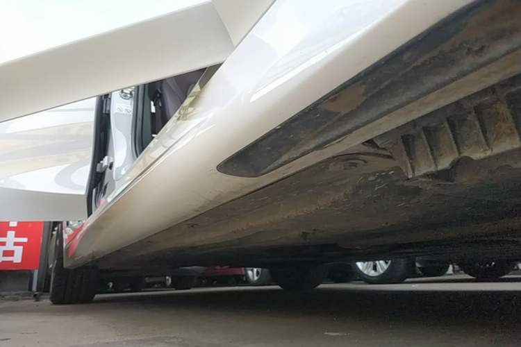 Used BMW 3 Series 2021 325Li M Sport Package Right Side Sill