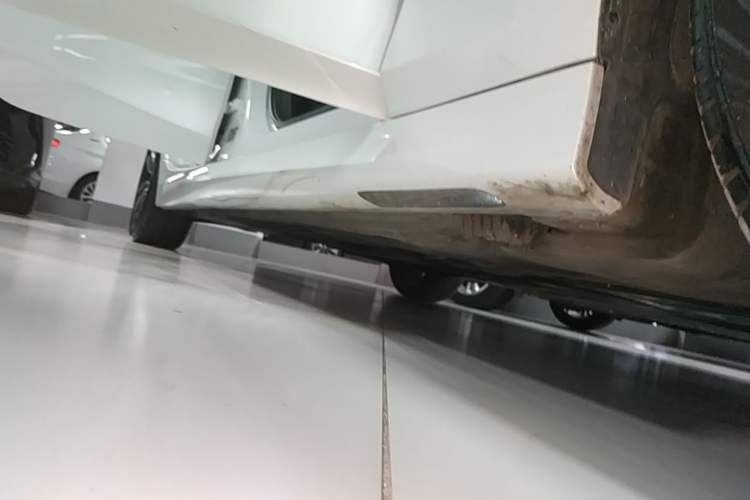 Used BMW 3 Series 2021 325Li M Sport Package Right Side Sill